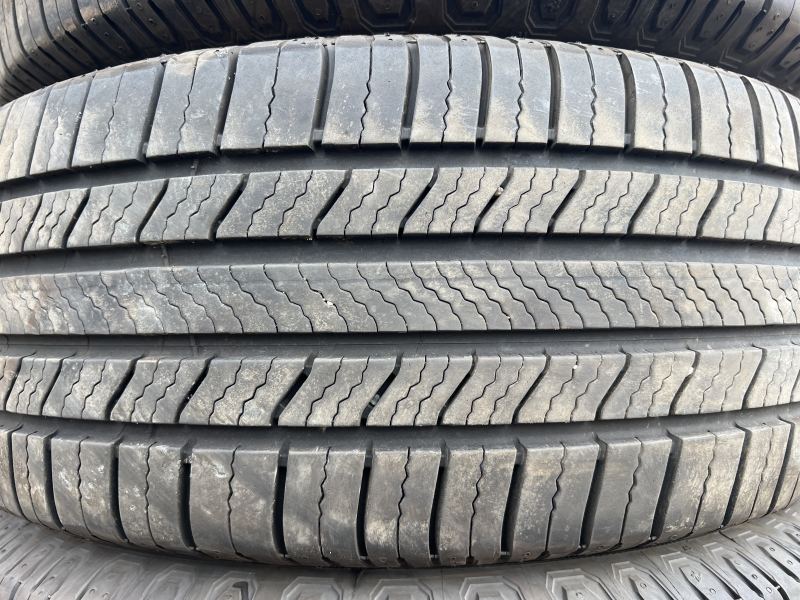 235/55/17 MICHELIN DEFENDER 2 