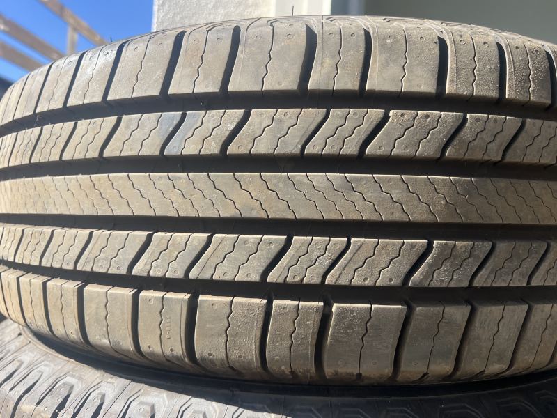 215/65/17 MICHELIN DEFENDER 2