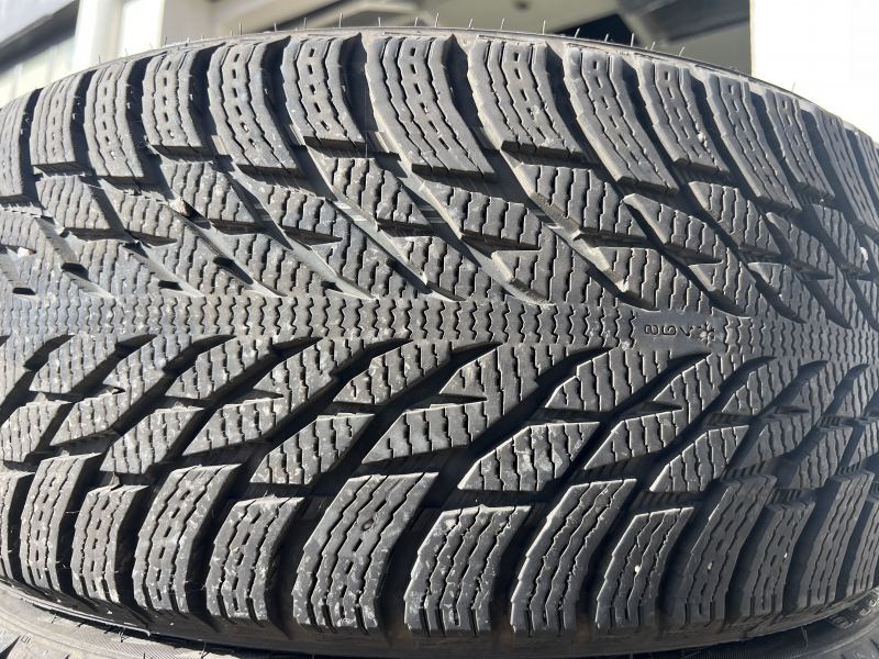 225/40/19 NOKIAN HAKKAPELIITTA R3