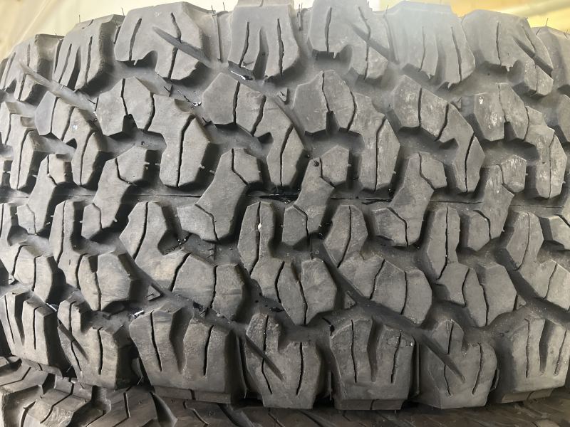 LT 265/60/18 BFGOODRICH ALL TERRAIN T/A KO2