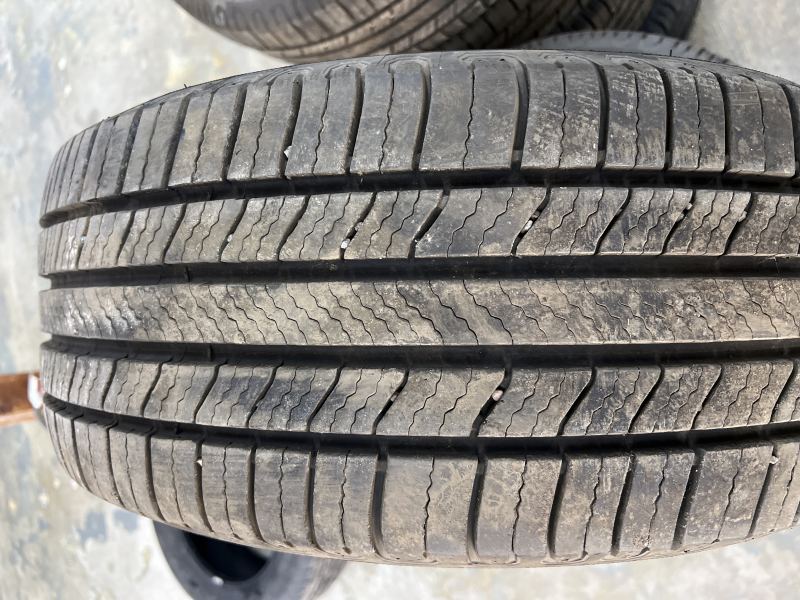 225/50/17 MICHELIN DEFENDER 2