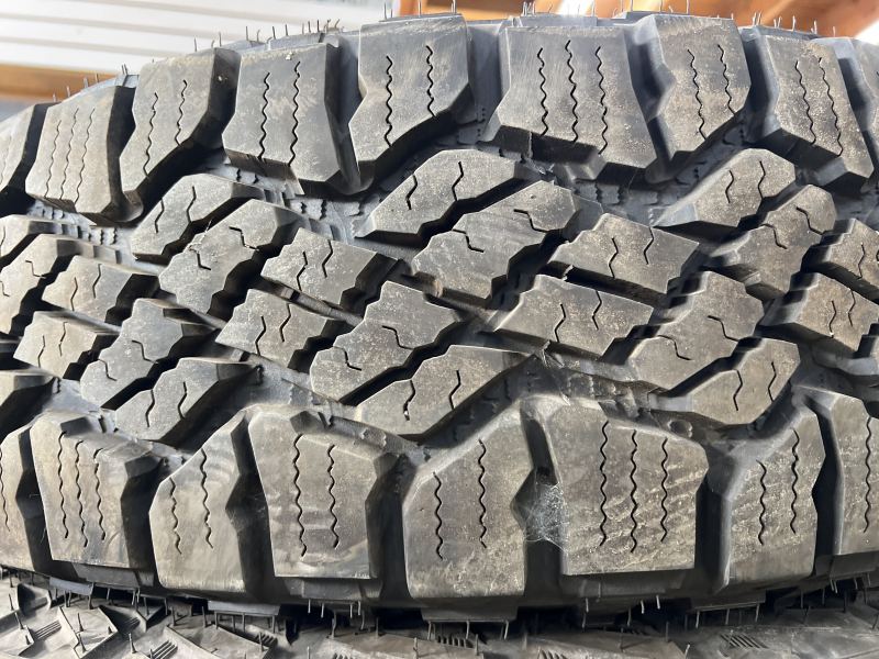 245/70/17 GOODYEAR WRANGLER DURATRAC 