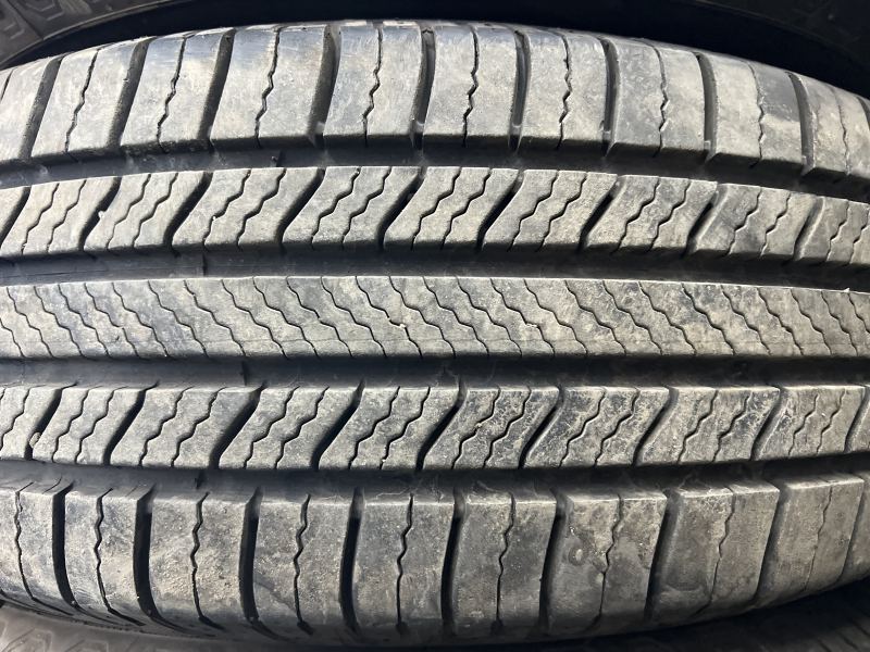 215/65/16 MICHELIN DEFENDER 2