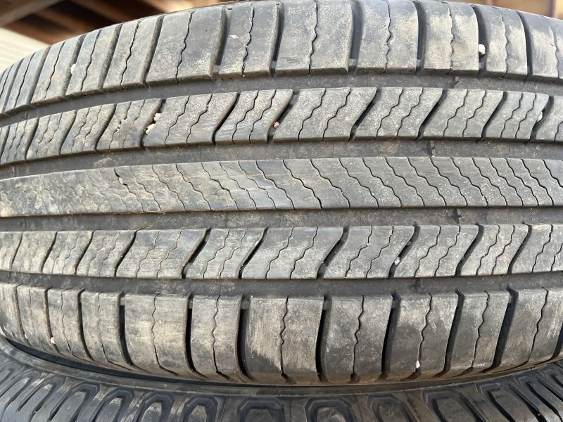 235/65/17 MICHELIN DEFENDER 2