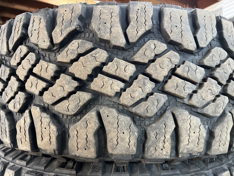 LT 295/65/18 GOODYEAR WRANGLER DURATRAC 