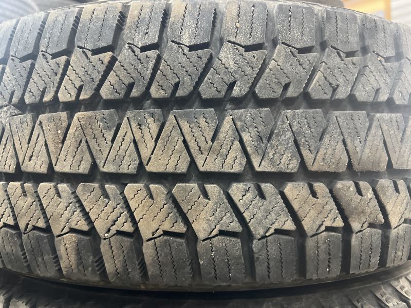 225/65/17 BRIDGESTONE BLIZZAK WS90 