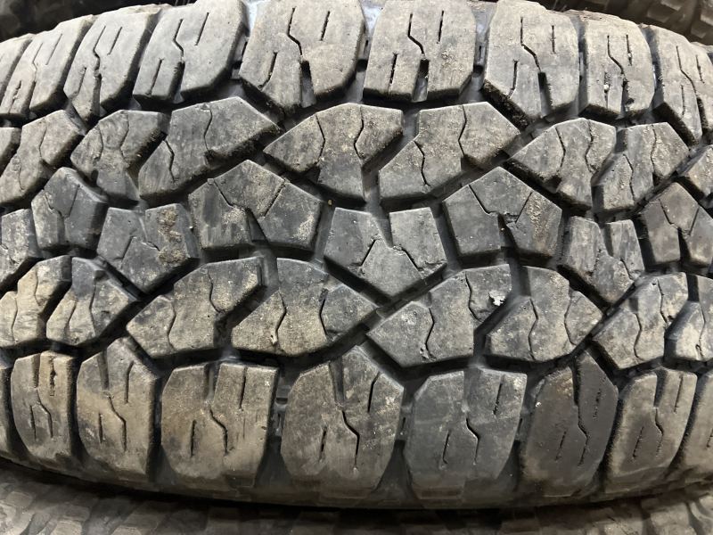 235/60/18 GOODYEAR WRANGLER WORKHORSE AT