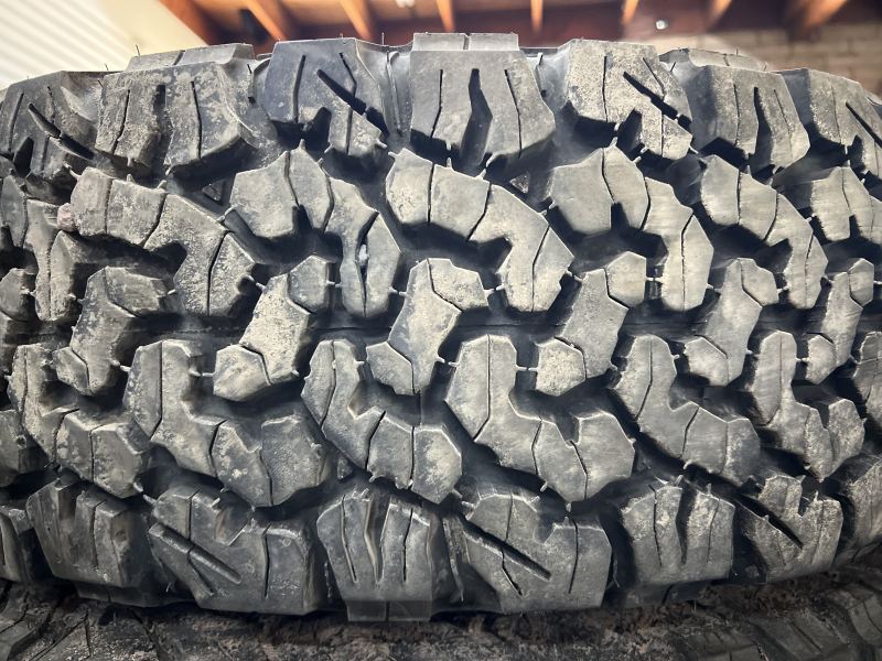 LT 245/70/17 BFGOODRICH ALL TERRAIN T/A KO2 