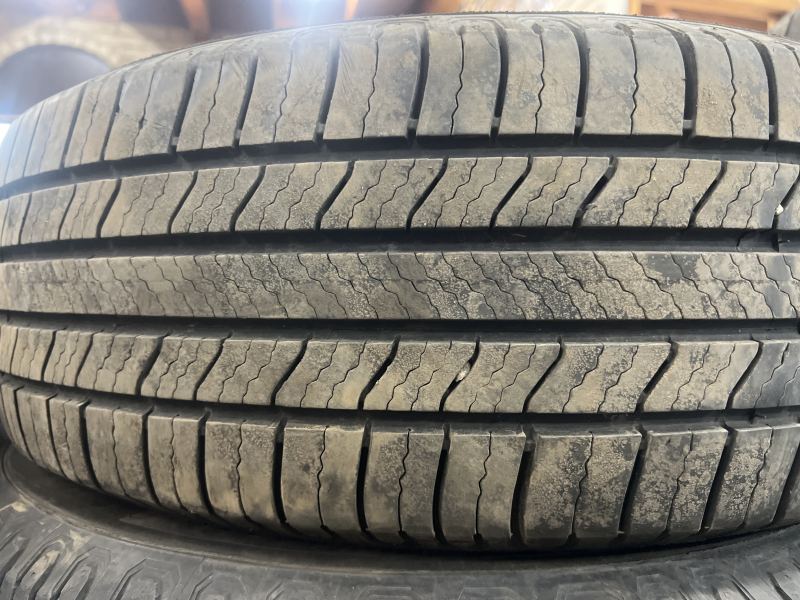 225/65/17 MICHELIN DEFENDER 2