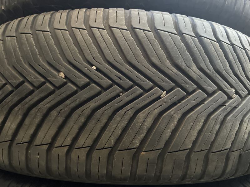 225/55/19 MICHELIN CROSS CLIMATE 2