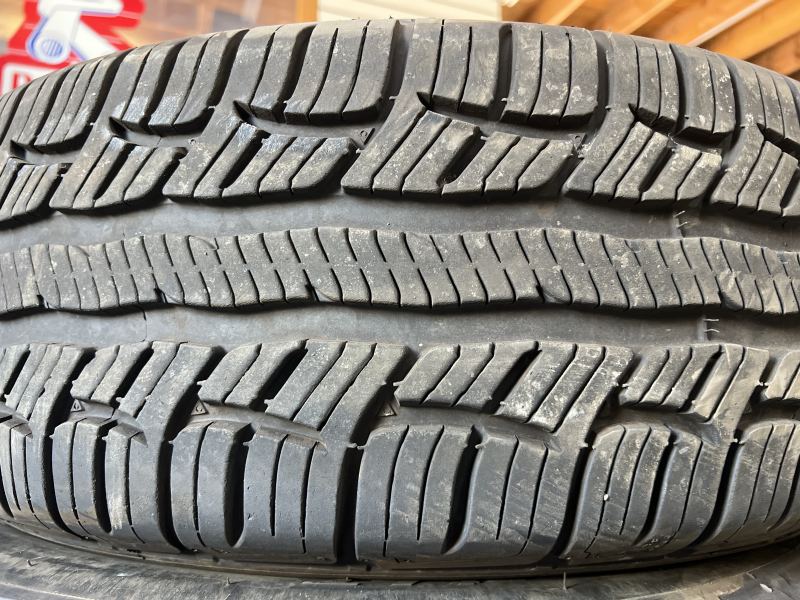 245/65/17 BFGOODRICH ADVANTAGE T/A SPORT LT