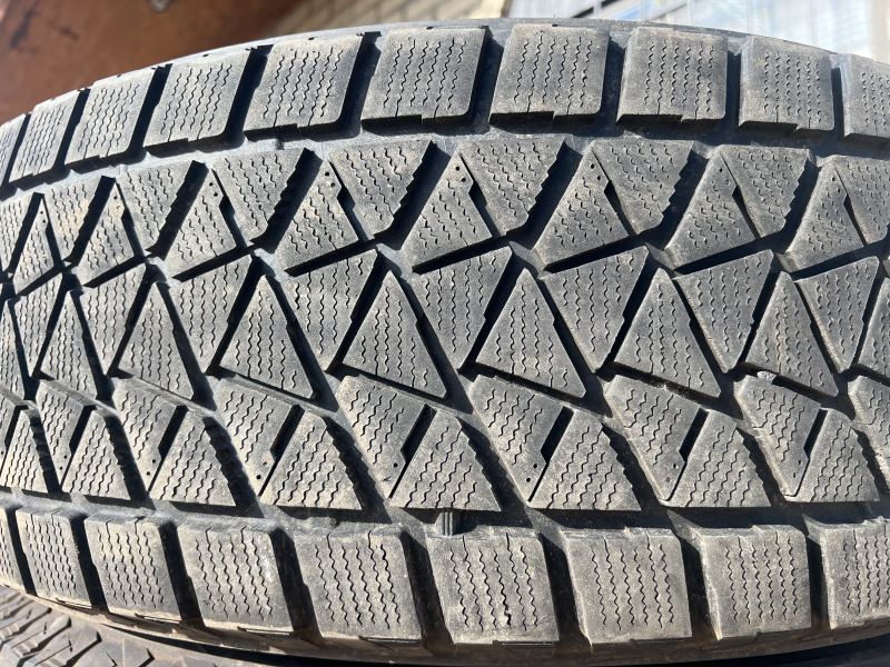 265/65/18 BRIDGESTONE BLIZZAK DM-V2