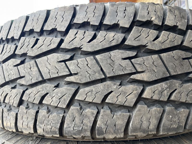 LT 275/65/20 TOYO OPEN COUNTRY A/T2