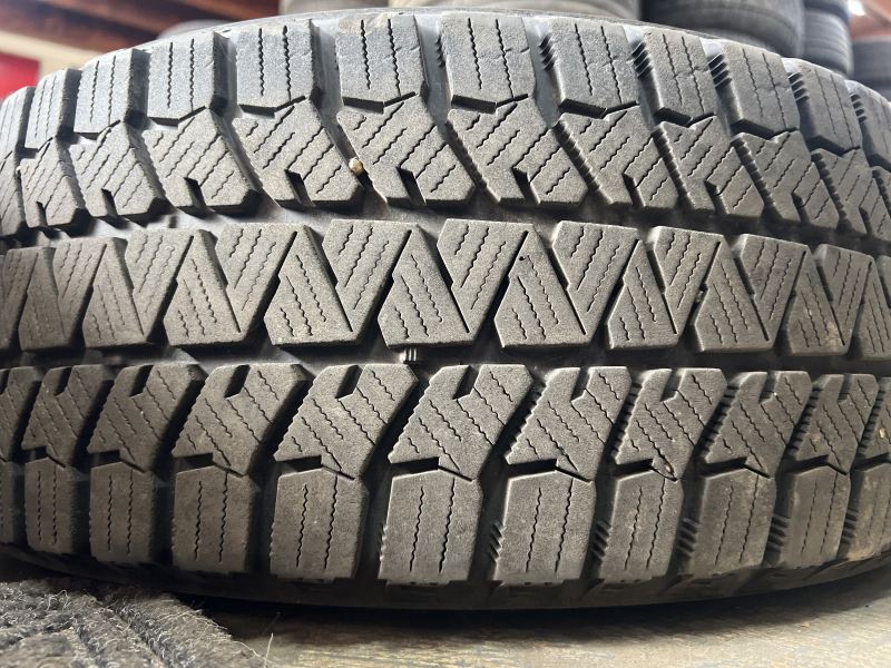 215/45/17 BRIDGESTONE BLIZZAK WS90 WITH VISION WHEELS 