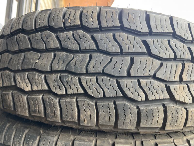 245/65/17 COOPER DISCOVERER AT3 4S