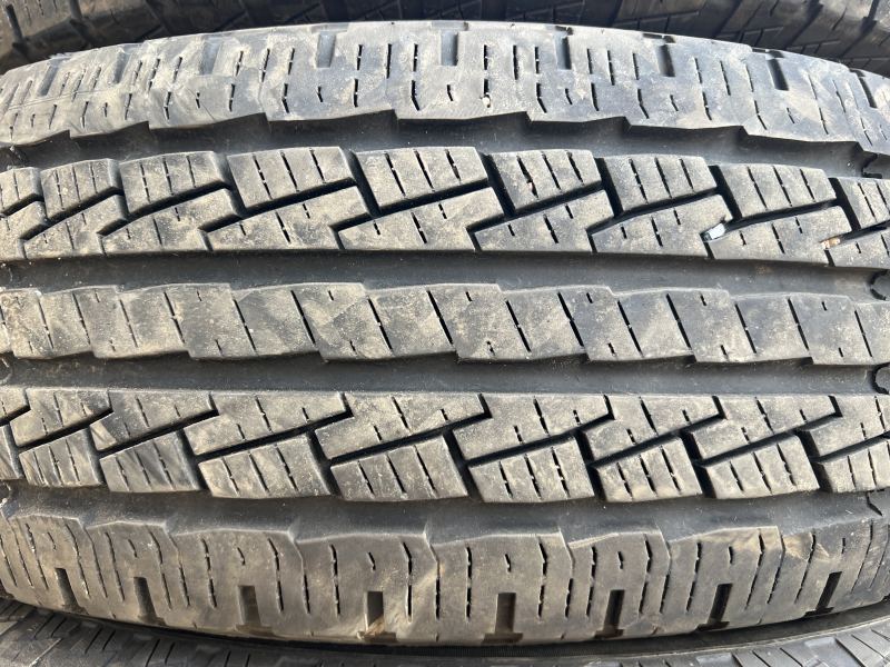 255/70/18 PIRELLI SCORPION STR A