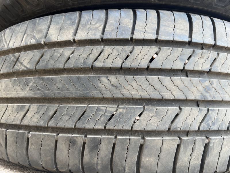 225/60/17 MICHELIN DEFENDER 2