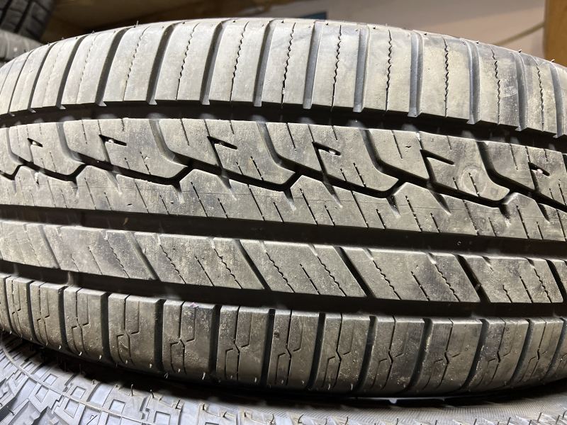 235/60/18 SUMITOMO HTR A/S PO3 