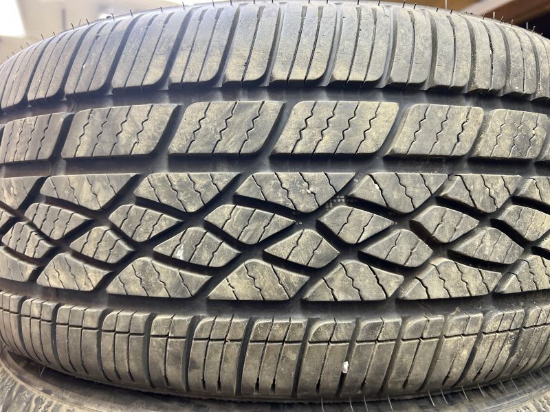 235/40/19 FIRESTONE FIREHAWK AS V2