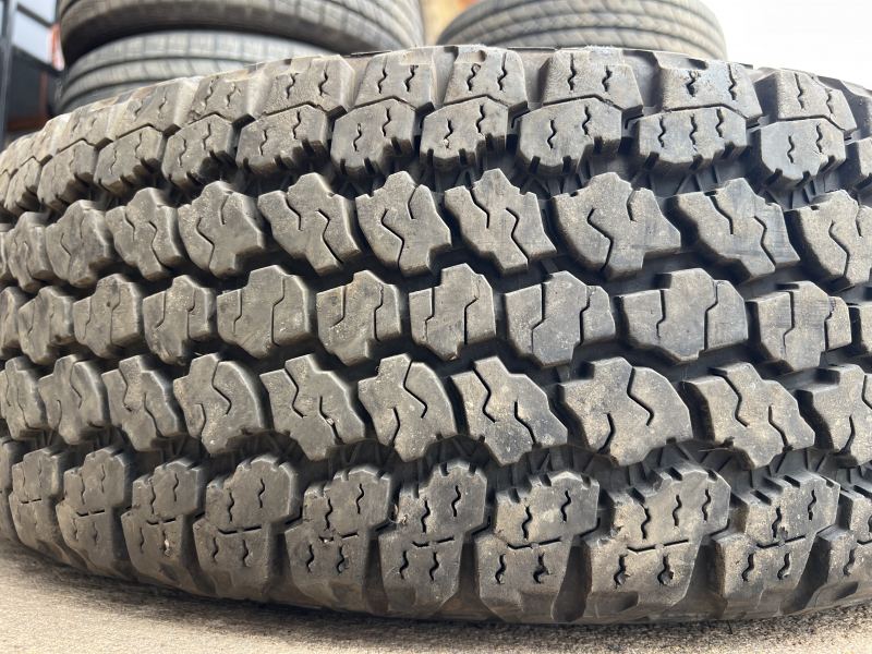 LT 245/70/17 GOODYEAR WRANGLER ALL TERRAIN ADVENTURE 