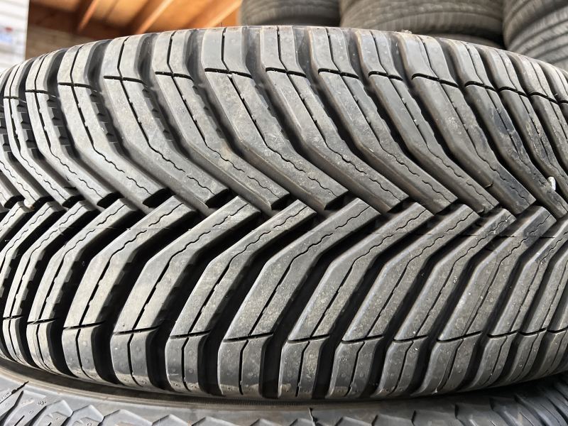 225/60/17 MICHELIN CROSS CLIMATE 2