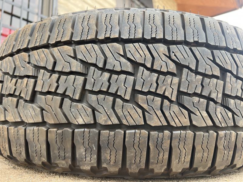 225/55/17 FALKEN WILDPEAK A/T TRAIL WITH LIQUID METAL WHEELS 