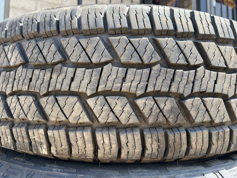 245/65/17 LAUFENN X FIT AT