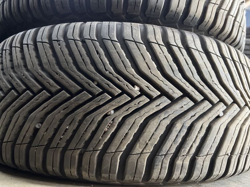 215/50/17 MICHELIN CROSS CLIMATE 2