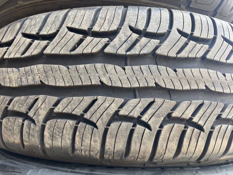 225/65/17 BFGOODRICH ADVANTAGE T/A SPORT LT