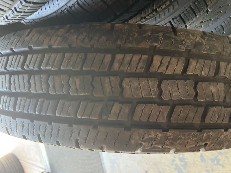 LT 235/80/17 COOPER DISCOVERER HT3 