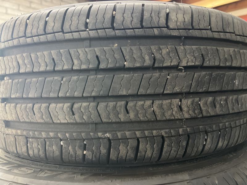 225/55/17 HERCULES ROADTOUR CONNECT PCV