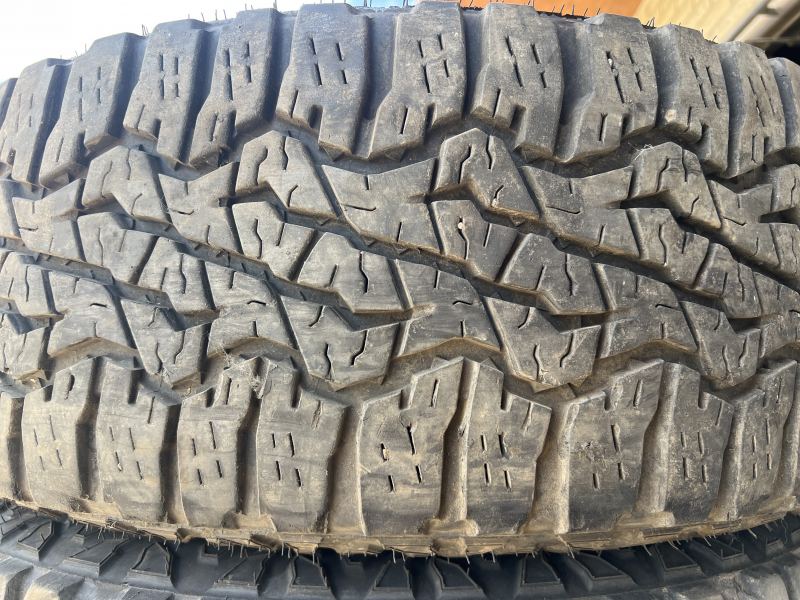 LT 275/65/18 GOODYEAR WRANGLER ULTRA TERRAIN AT