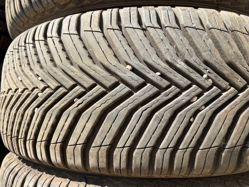 235/50/19 MICHELIN CROSS CLIMATE 2