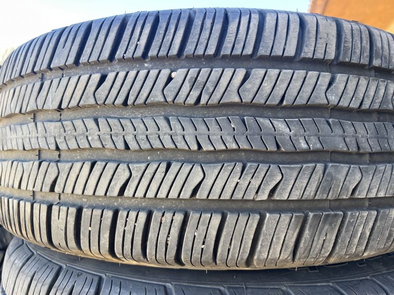 215/55/16 BFGOODRICH ADVANTAGE CONTROL ALL SEASON 
