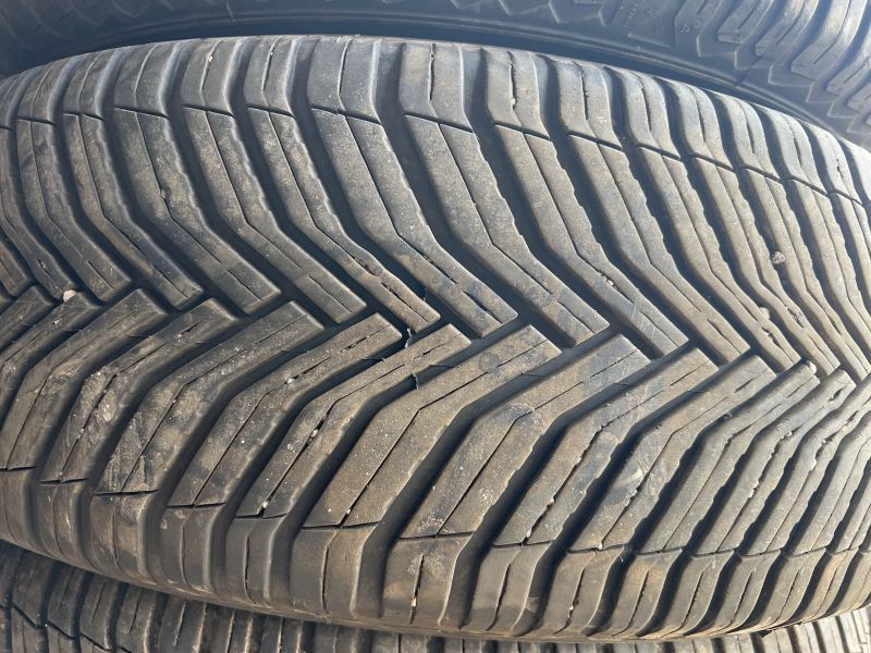 245/60/18 MICHELIN CROSS CLIMATE 2
