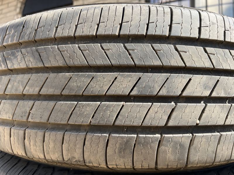 225/65/17 MICHELIN DEFENDER T+H