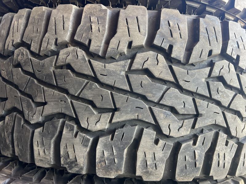 LT 265/70/17 GOODYEAR WRANGLER ULTRA TERRAIN AT