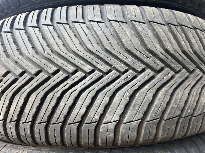 235/60/18 MICHELIN CROSS CLIMATE 2