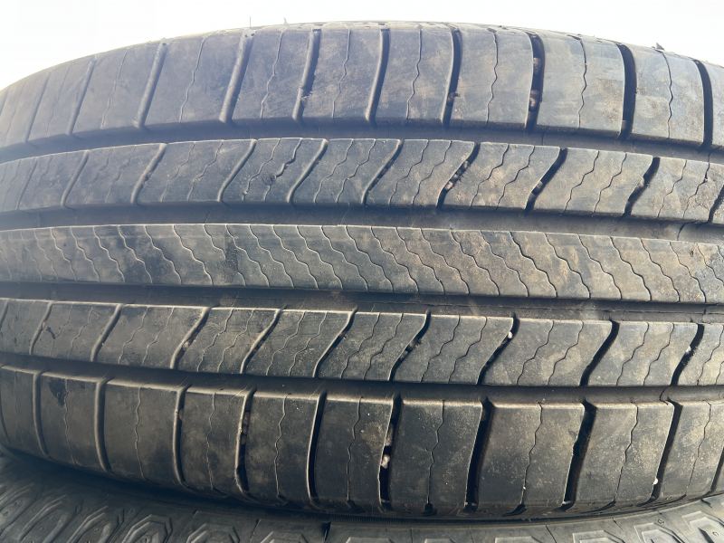 225/60/18 MICHELIN DEFENDER 2