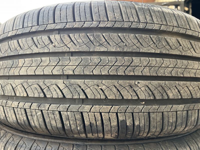 235/50/18 ADVANTA ER-800