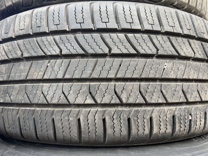 225/55/17 ROAD HUGGER GTP AS/02