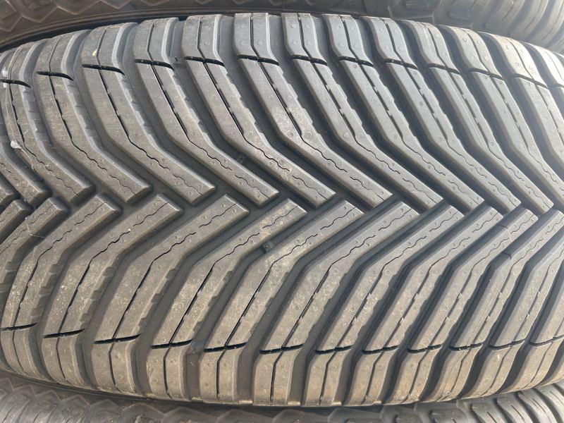 235/60/18 MICHELIN CROSS CLIMATE 2