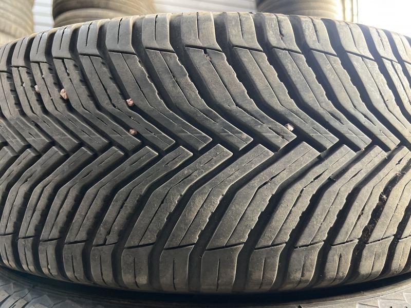 225/60/18 MICHELIN CROSS CLIMATE 2