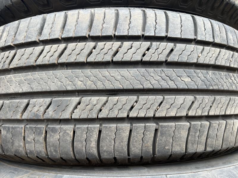 205/65/16 MICHELIN DEFENDER 2