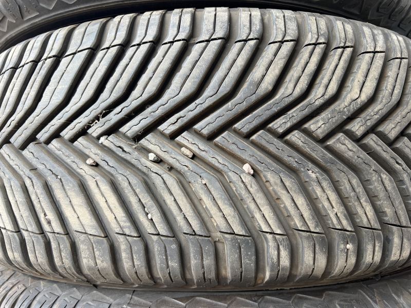 225/55/17 MICHELIN CROSS CLIMATE 2