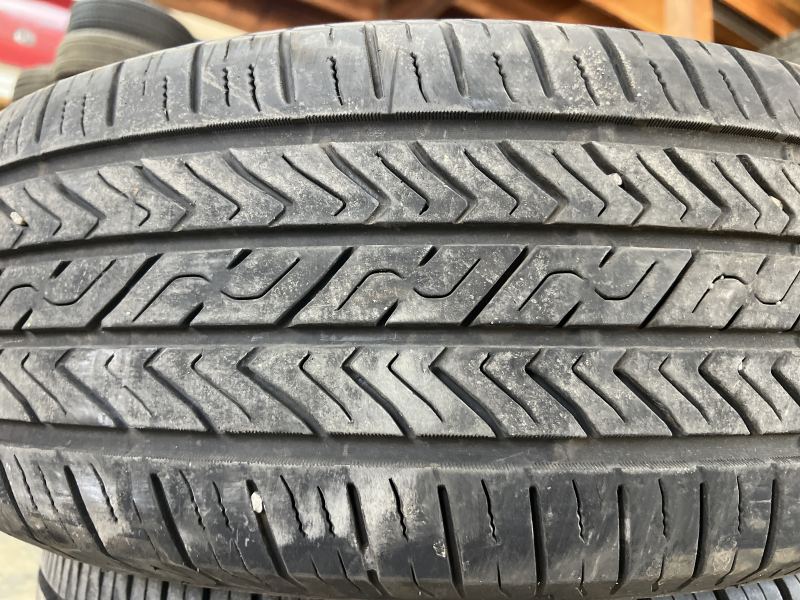 235/65/17 TOYO EXTENSA A/S2