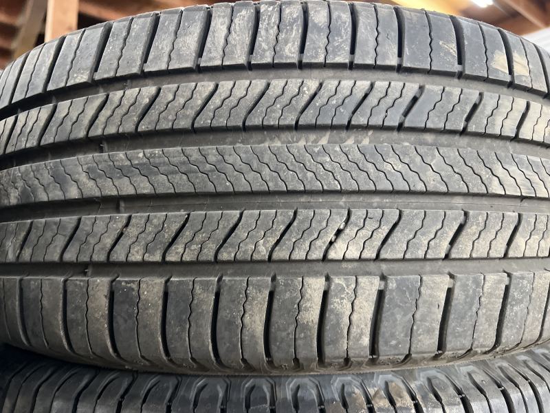 225/50/17 MICHELIN DEFENDER 2
