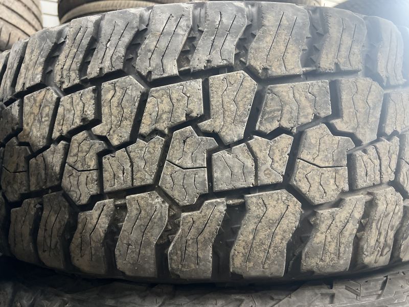285/45/22 MICKEY THOMPSON BAJA BOSS A/T